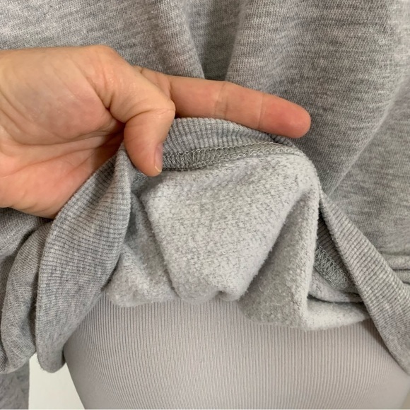 Disney pullover Boyfriend Crew neck sweatshirt Women’s Size XXL Mickey Mouse - Picture 6 of 14